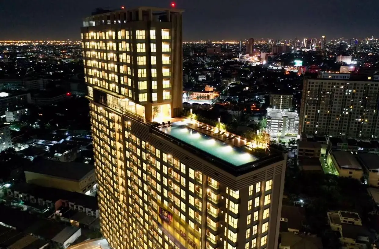 Beautiful House Near Rama 9 - Main Photo